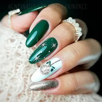 Winter Green Nails